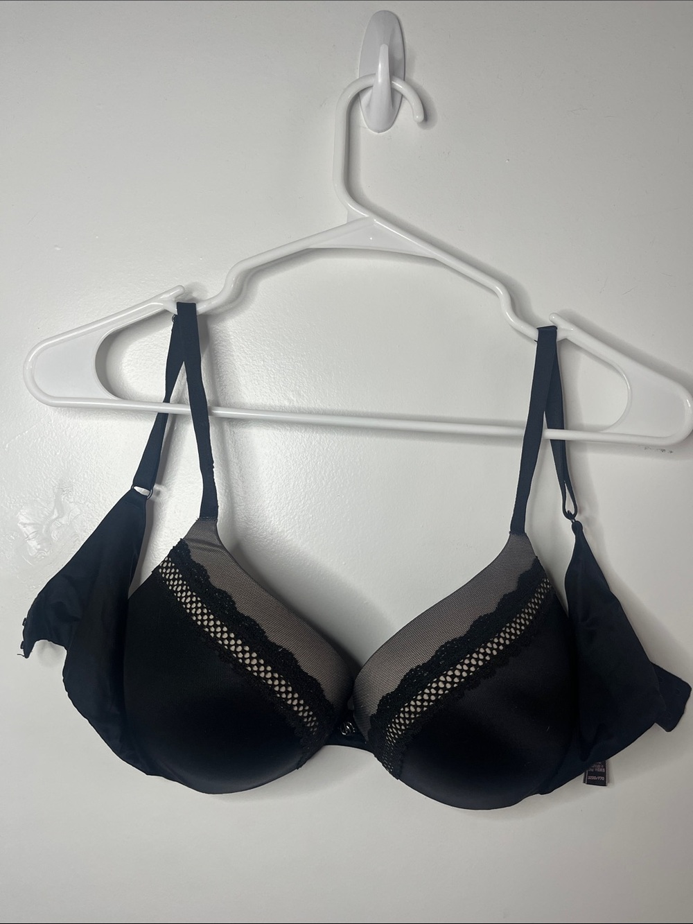 Victoria’s Secret Black Lace Trim Push-Up Bra - Women Intimates